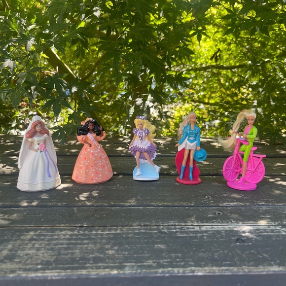 Vintage McDonald Barbies - 5 - Picture 1 of 8